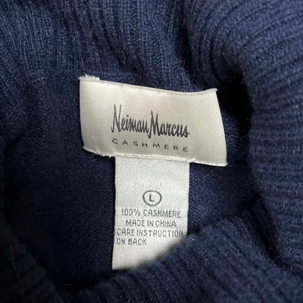 Navy blue, Neiman Marcus, 100 % cashmere sweater